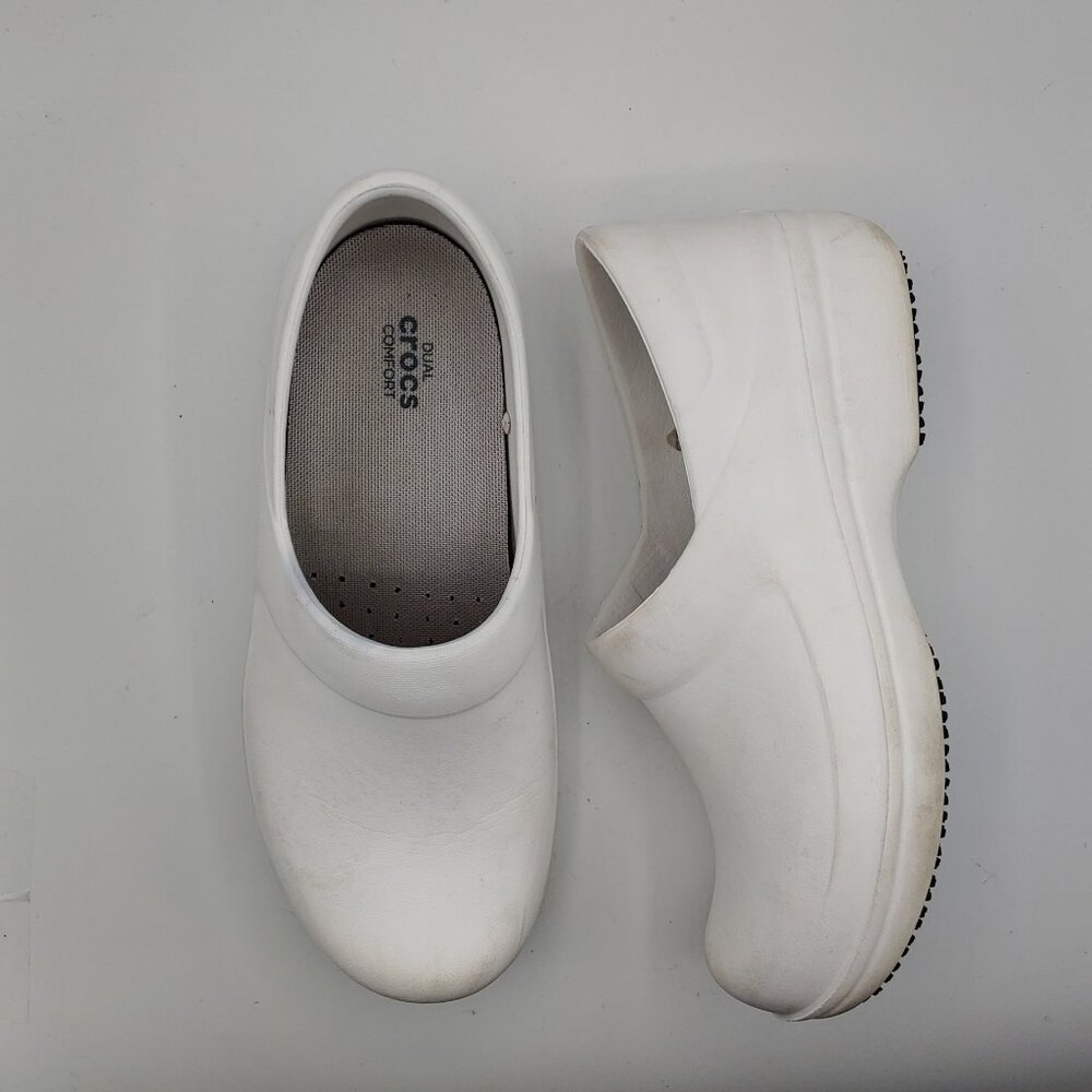 Crocs Neria Pro II Clog womens 8 White Clog slip resistant washable